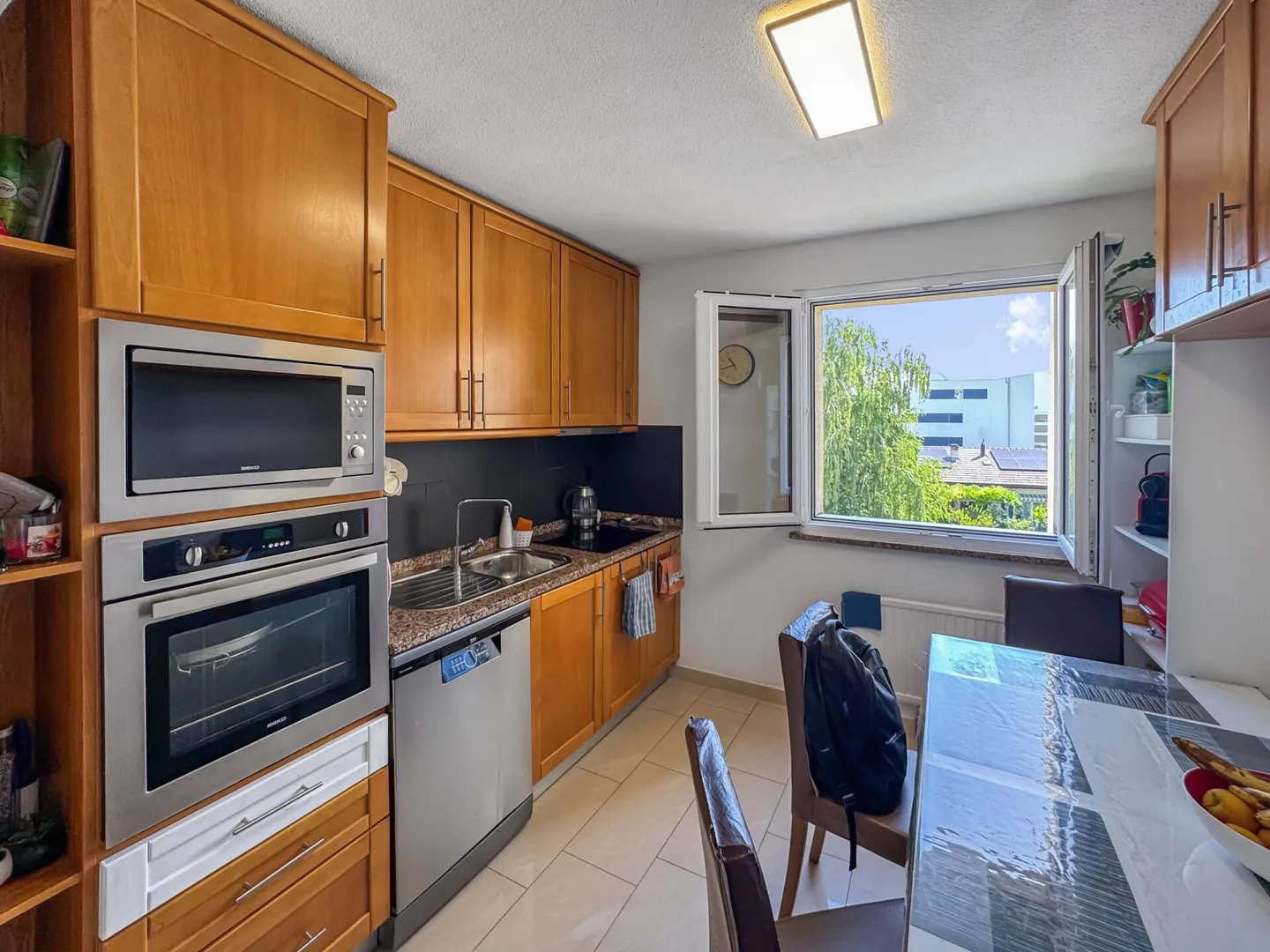 Sion - Helle, ruhige 4,5-Zimmer-Wohnung mit Garage und freiem Blick - Foto 3 von 10