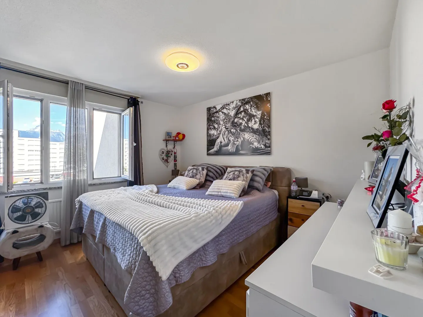 Sion - Helle, ruhige 4,5-Zimmer-Wohnung mit Garage und freiem Blick - Foto 4 von 10