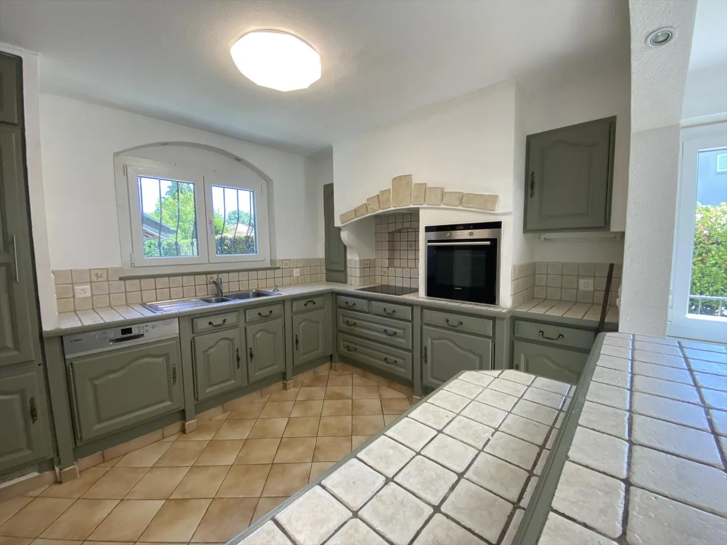 Superb House with Swimming Pool and Separate Studio in Genthod - Photo 4 of 13