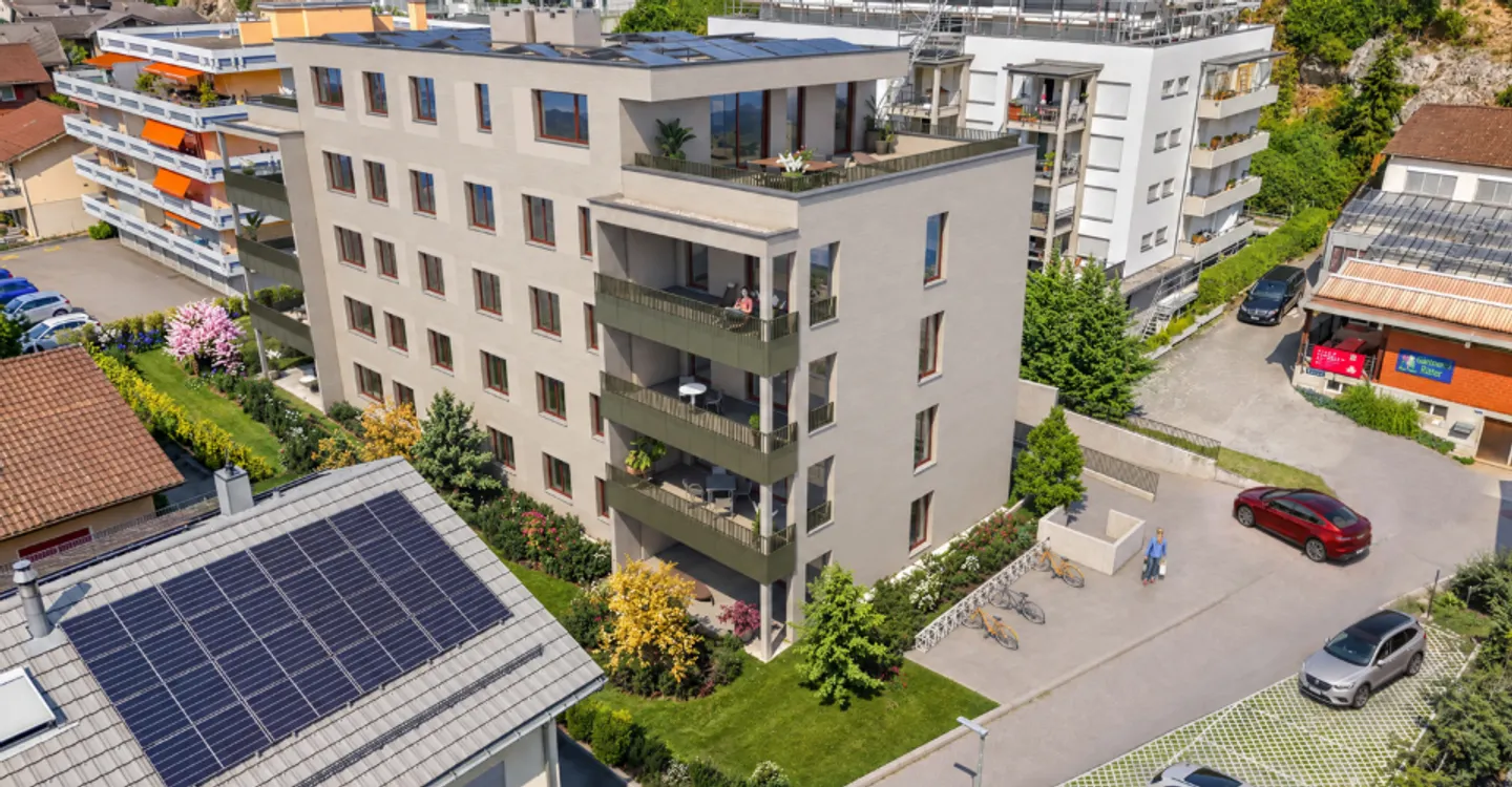 Wohnen in einer eigenen Liga: Aussergewöhnliche 5.5-Zimmer-Attikawohnung - Photo 1 of 8