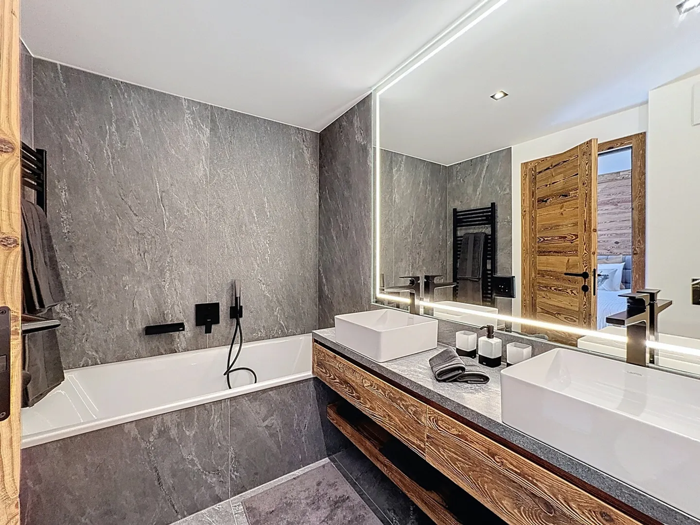 Wunderschöne 5,5-Zimmer-Luxuswohnung im Herzen des Golfplatzes - Foto 3 von 21