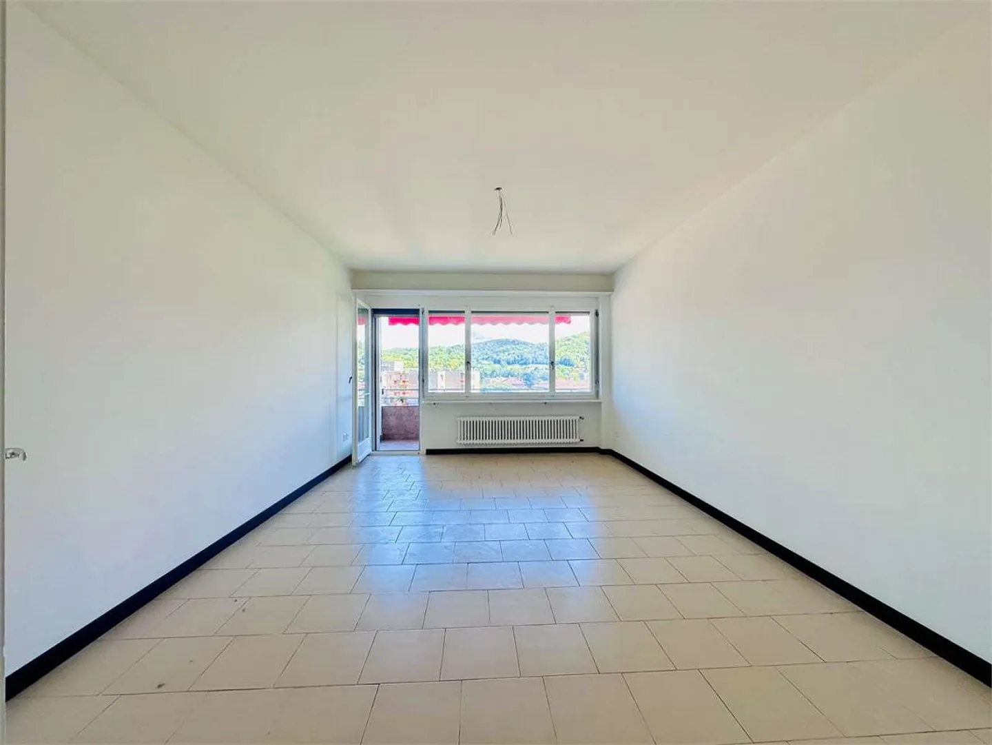 Appartement spacieux de 3,5 pièces à Stabio RÉNOVÉ - Photo 4 sur 13