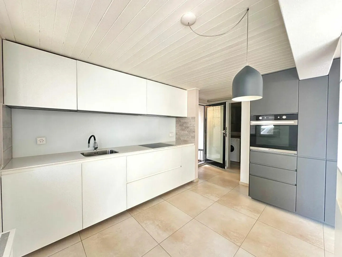 Renovated 2.5 Rooms in the Heart of Verscio - Photo 2 of 6