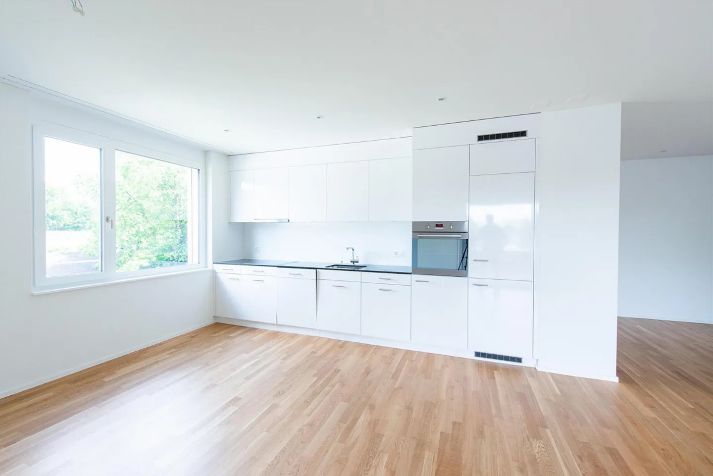 Appartement de 4,5 pièces de rêve à Weisslingen avec grande terrasse - Photo 1 sur 8