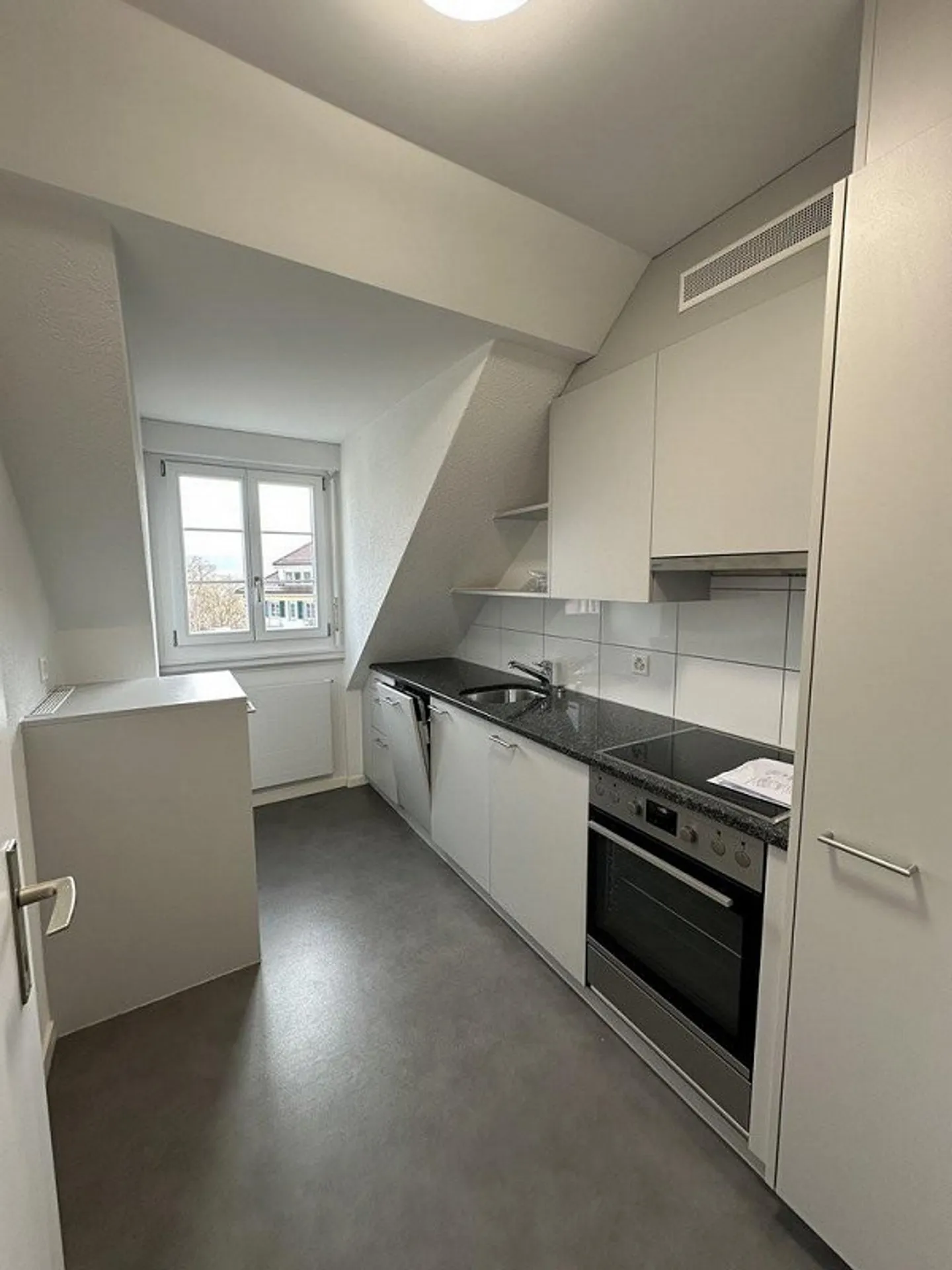 Your 2-Room Dream Apartment! - Photo 2 of 7