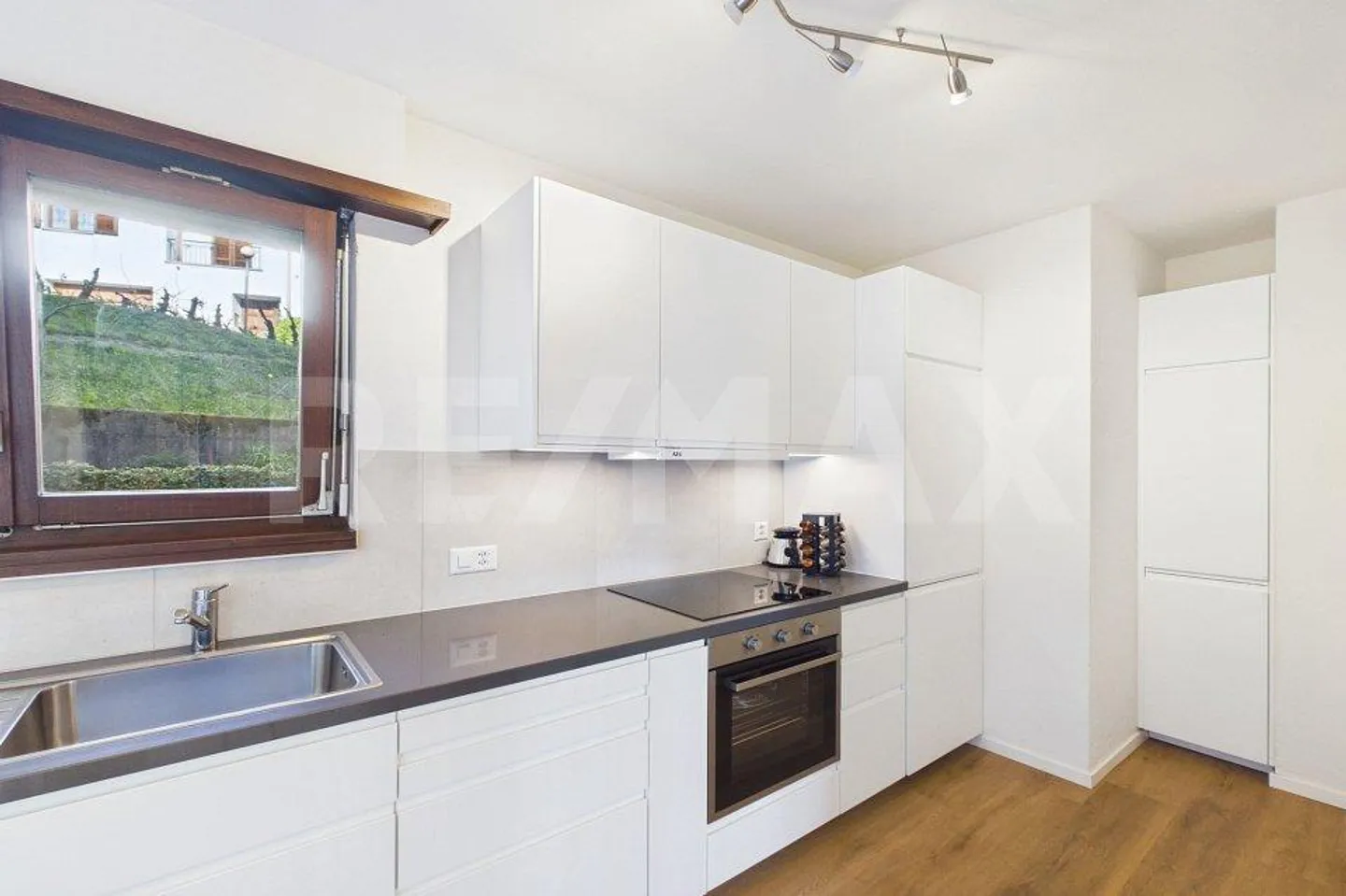 Breganzona: 3.5 Zimmer mit Potenzial 4.5 - Foto 3 von 13