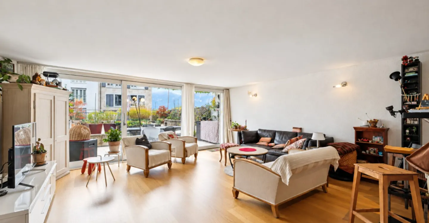 Superbe duplex de 5,5 pièces avec terrasse à deux pas du lac - Foto 2 von 6