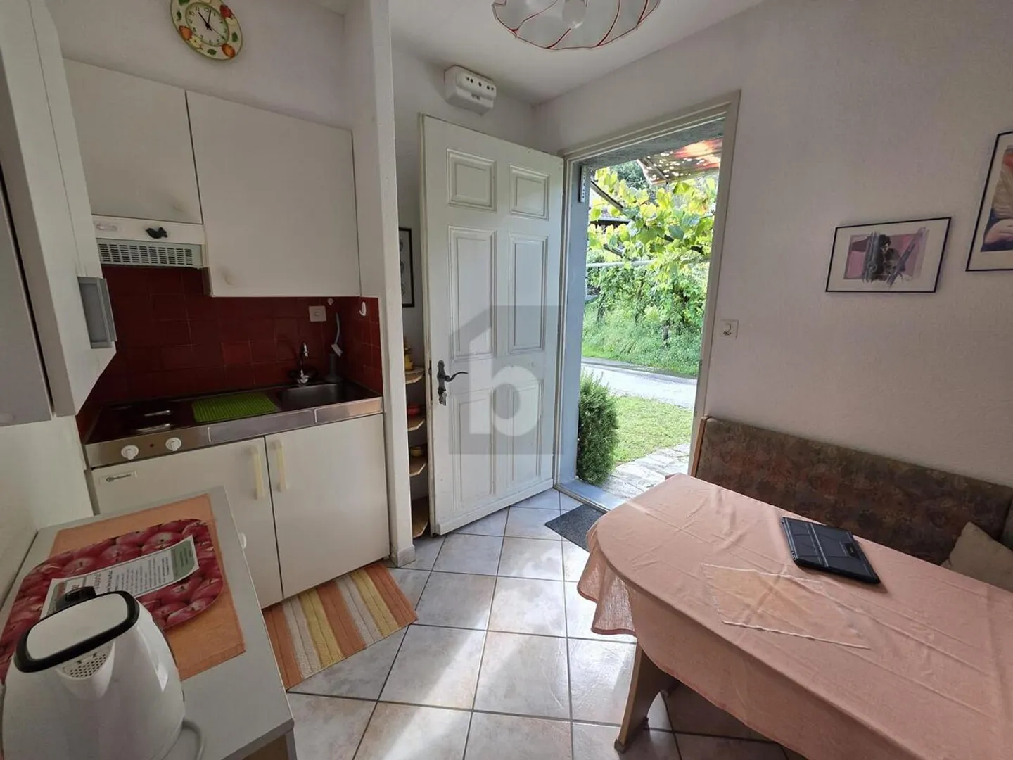 RUSTICO CON AMPIO TERRENO EDIFICABILE E VISTA - Foto 4 di 6