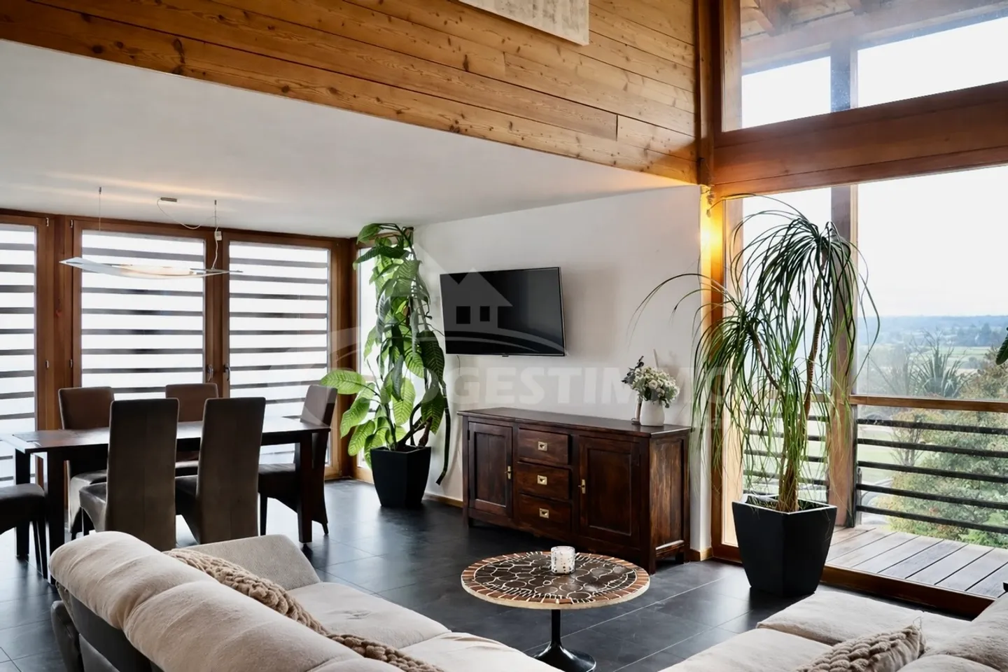 Bonheur familial avec une vue imprenable sur les Dents du Midi - Photo 3 sur 19