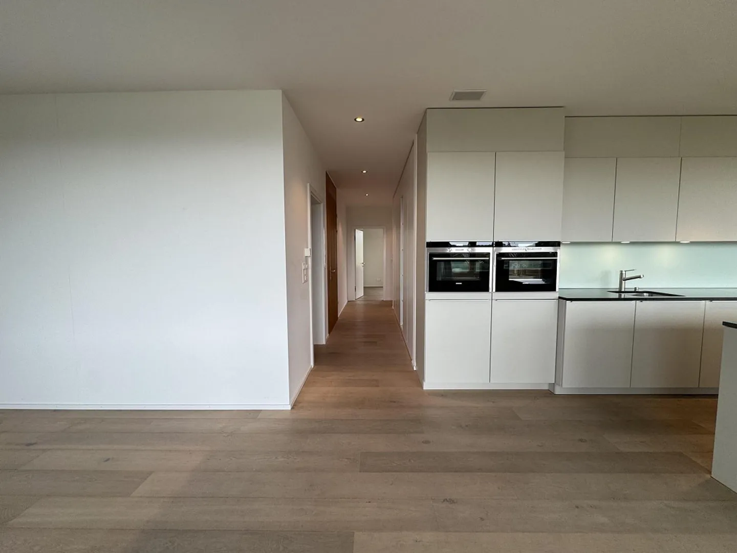 4.5 Room Apartment in Bern - Photo 4 of 13