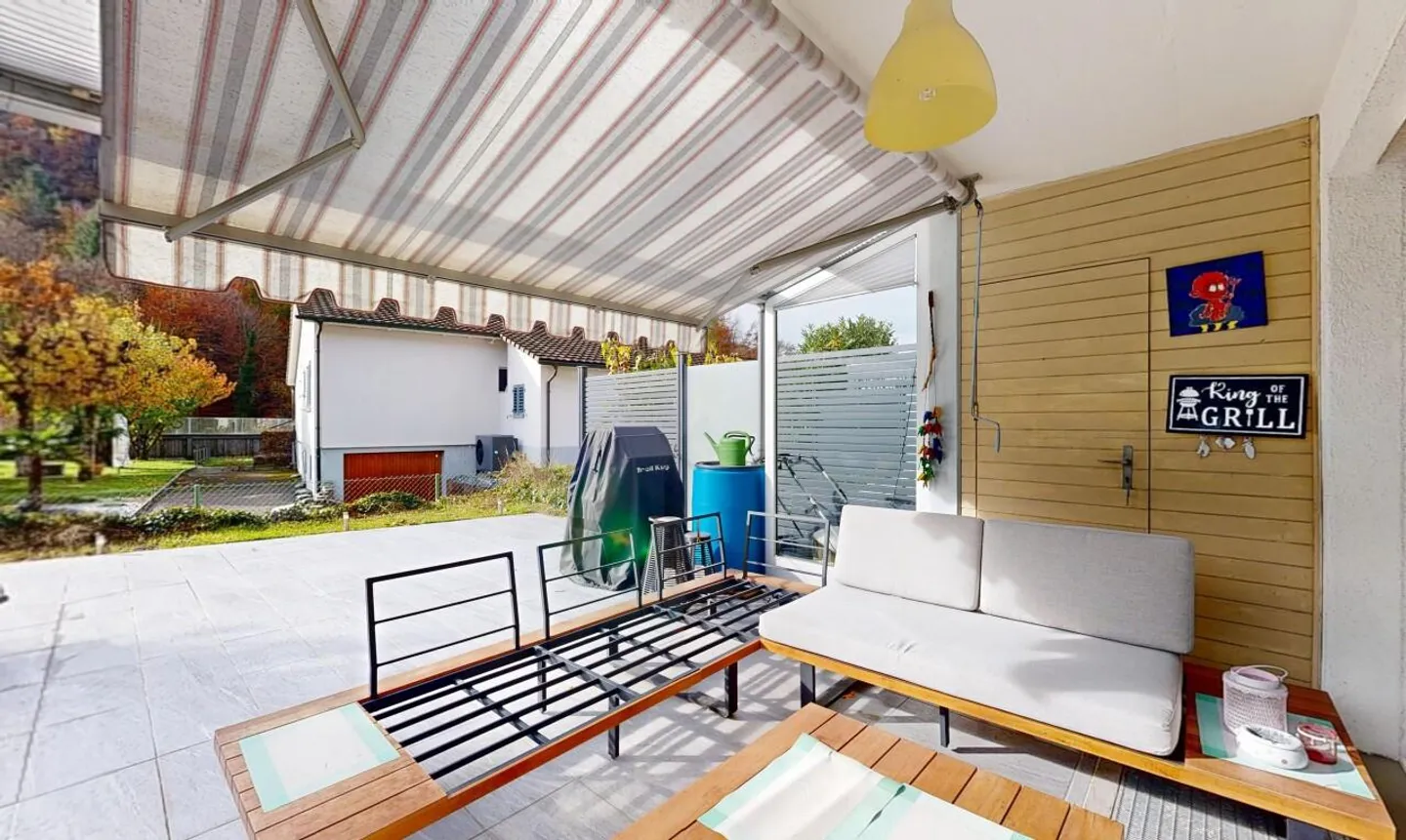 Maison de ville d'angle bien entretenue avec jardin, garage et confort moderne - Photo 7 sur 11