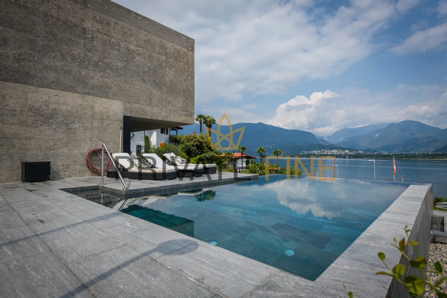 Villa di Lusso al Lago Maggiore - Foto 1 di 6