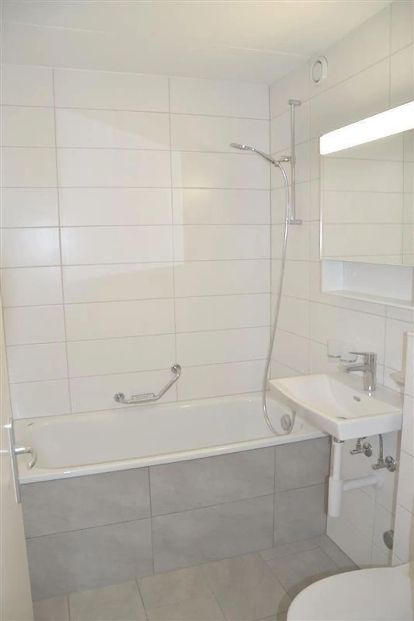 Goditi una magnifica vista sul lago! - Foto 5 di 5