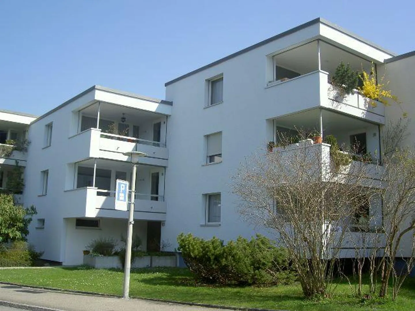 Helle 4.5-Zimmerwohnung in Witikon - Foto 1 von 13