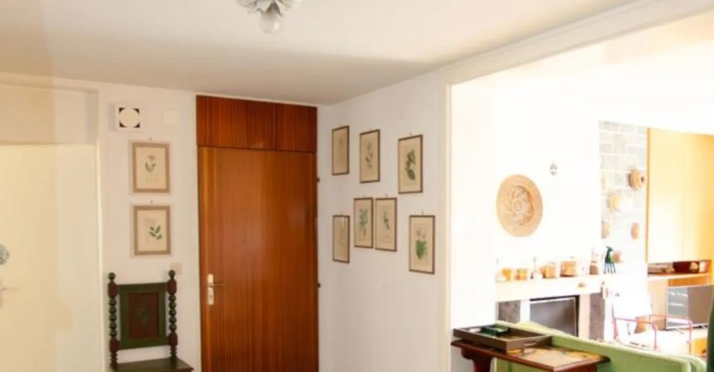 Spacious Apartment in Crans-Montana - Photo 3 of 10