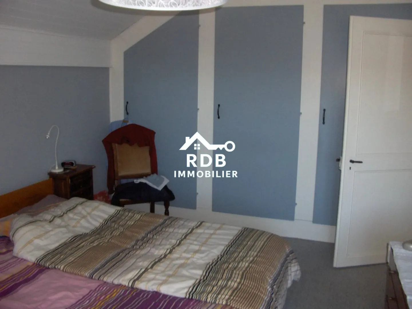 Geräumige 4,5-Zimmer-Duplexwohnung mit Garten, Terrasse und Parkplatz - Foto 3 von 6
