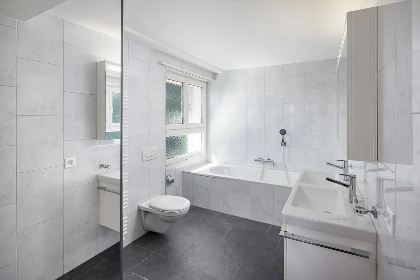 Maison individuelle représentative avec flair des années 60 et accents baroques - Photo 7 sur 11