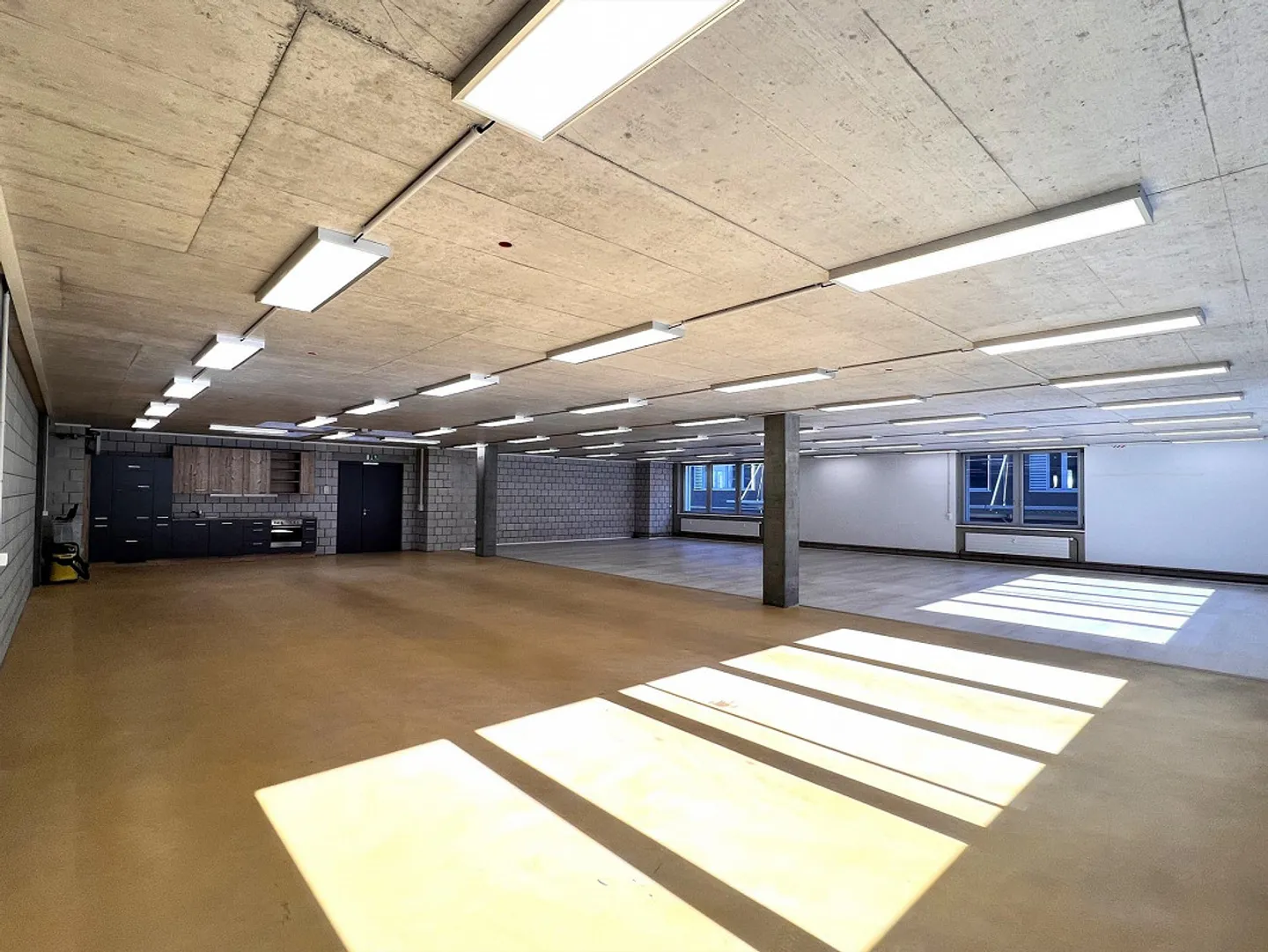 Variable commercial spaces up to 252m2 in prime location - Photo 5 of 6