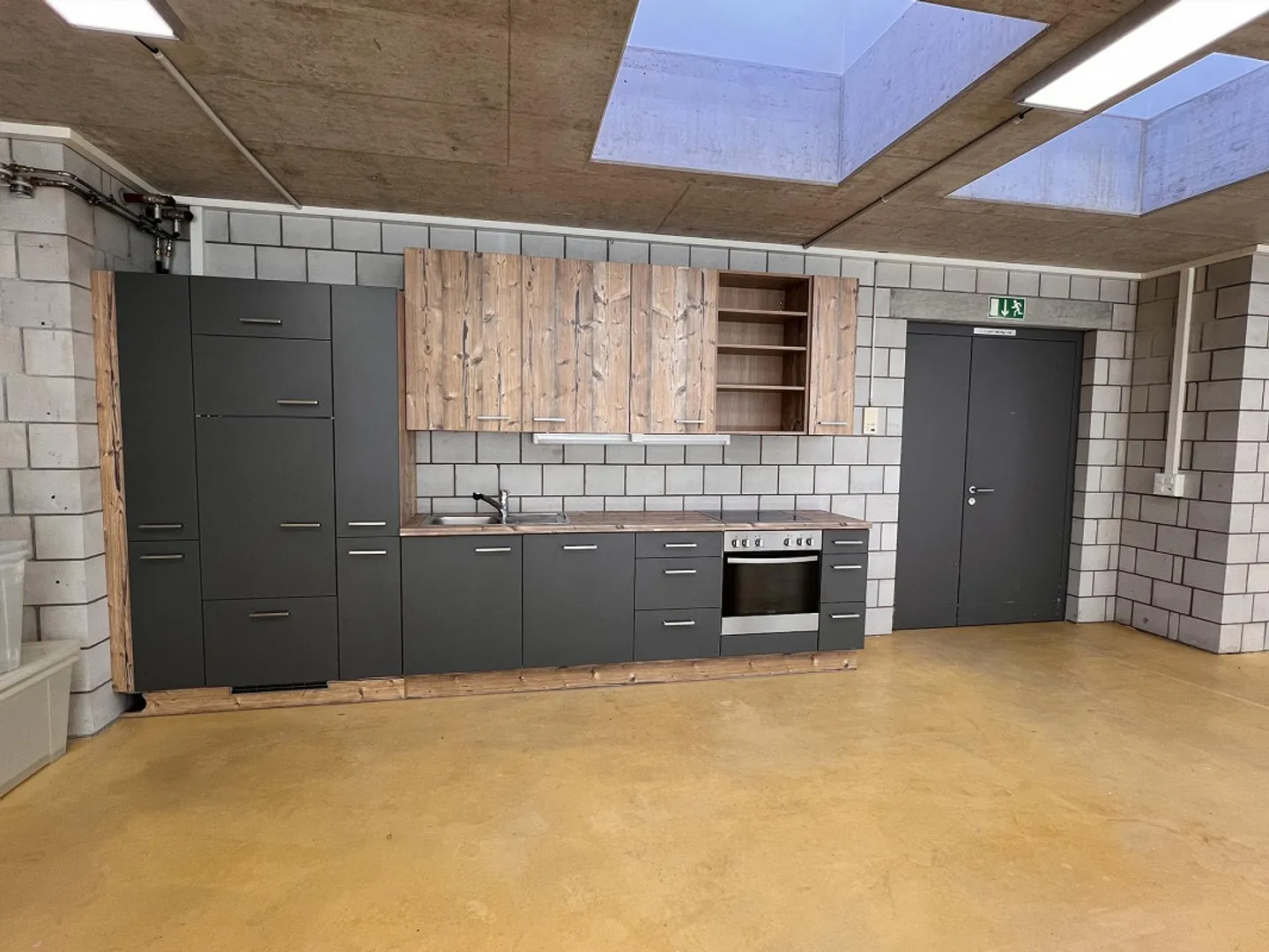 Variable commercial spaces up to 252m2 in prime location - Photo 4 of 6