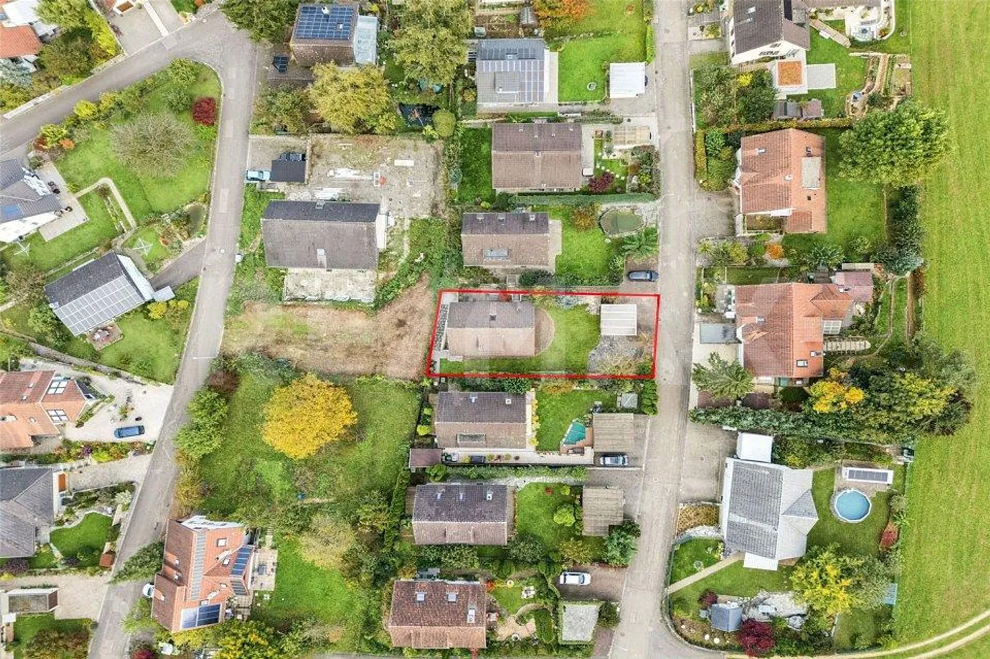 Casa unifamiliare indipendente e parzialmente ristrutturata con molto spazio esterno - Foto 6 di 13