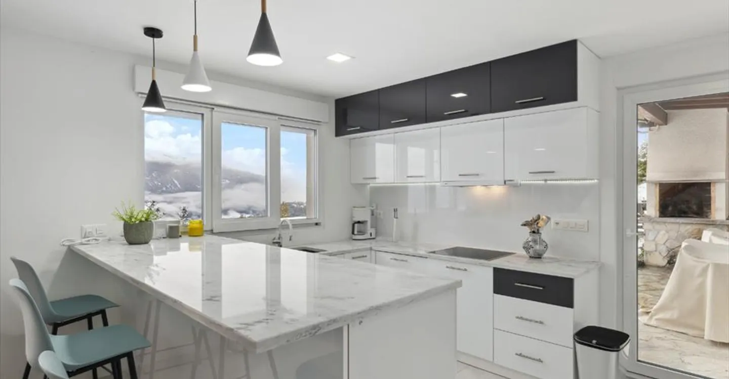 Villa d'exception avec vue alpine - Photo 4 sur 10