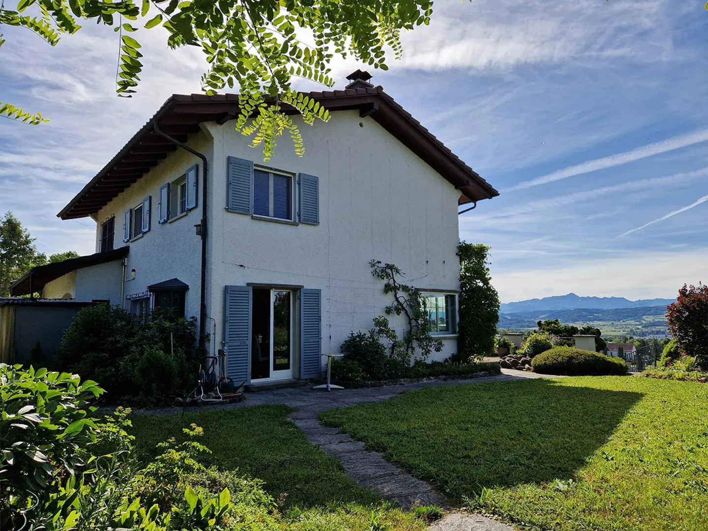 Charmantes Einfamilienhaus mit Garten - Foto 3 von 30