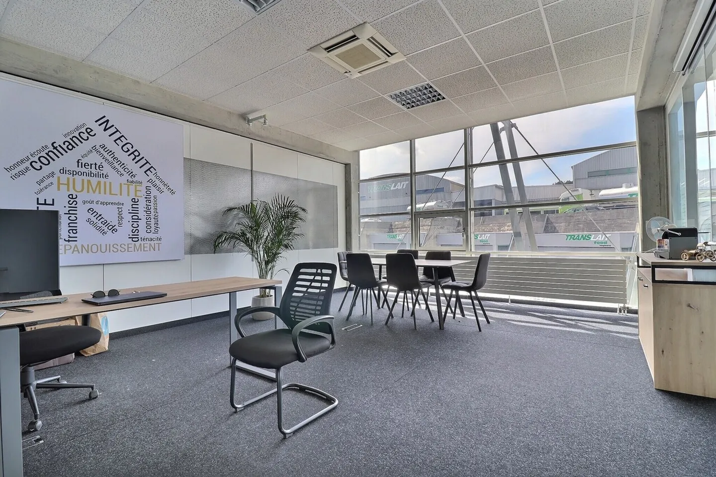 ZU VERMIETEN! Bürofläche im 1. Stock - Foto 1 von 10