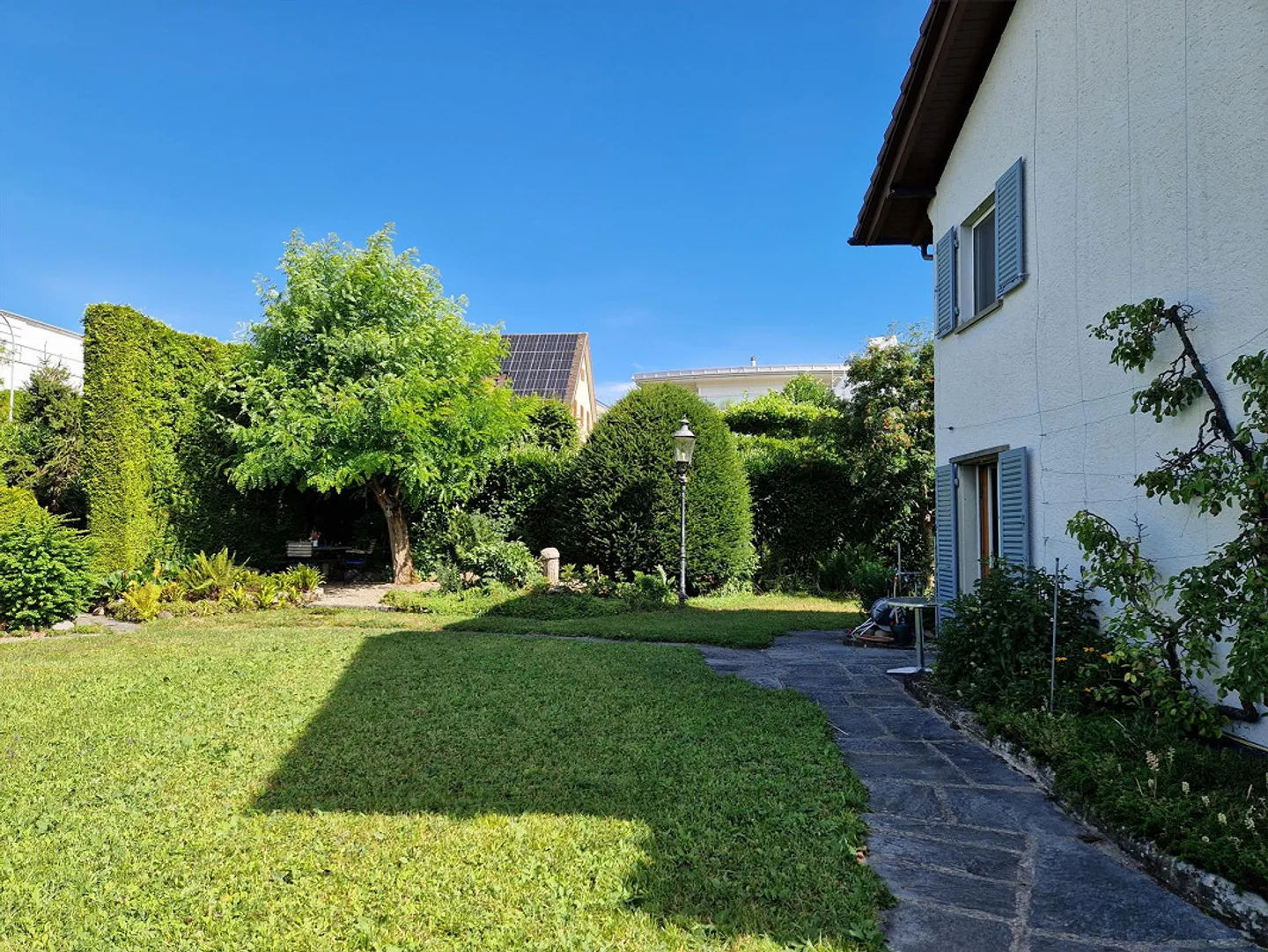 Charmantes Einfamilienhaus mit Garten - Foto 4 von 30