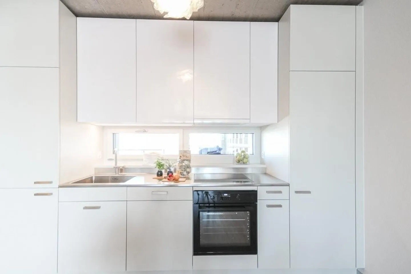 Première occupation : Appartement moderne de 2,5 pièces avec balcon - Photo 2 sur 4