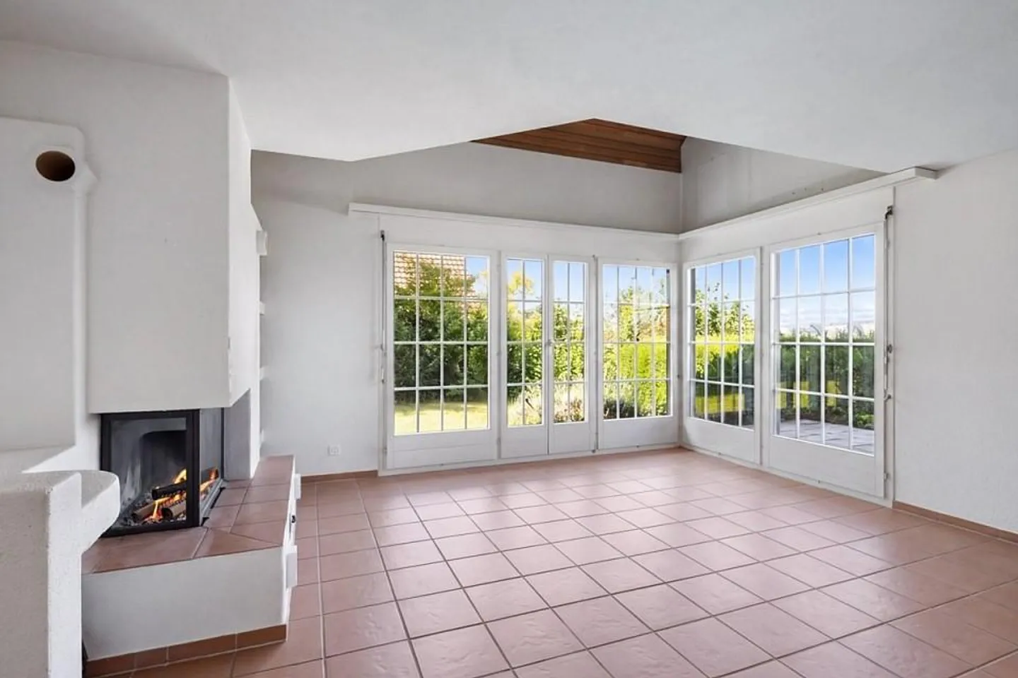 Well-maintained single-family house on 1,008 m² plot with exceptional development potential - Photo 8 of 10