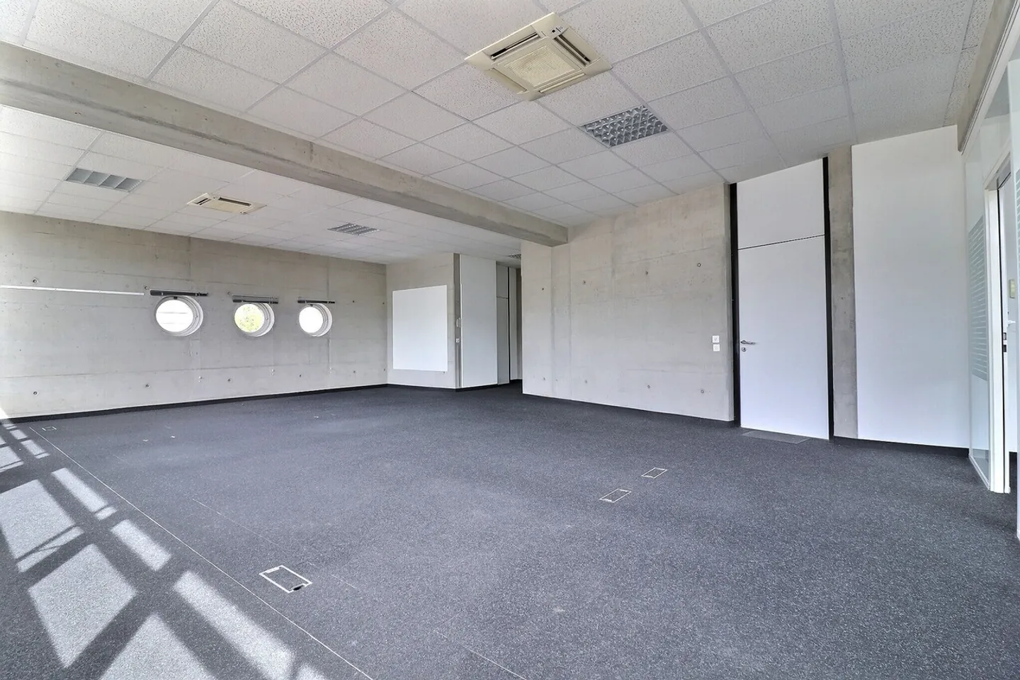 ZU VERMIETEN! Bürofläche im 1. Stock - Foto 3 von 10