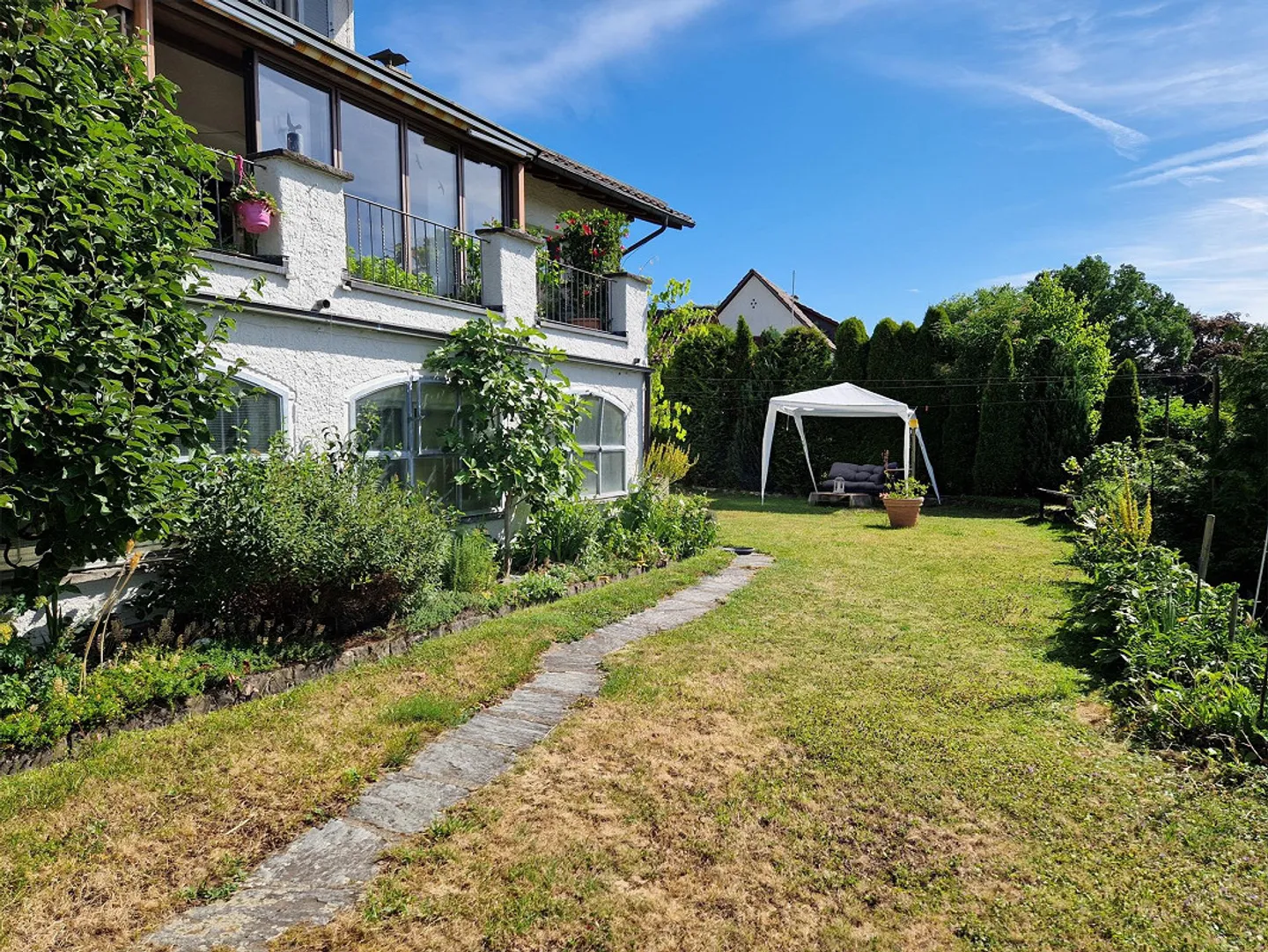 Charmantes Einfamilienhaus mit Garten - Foto 8 von 30