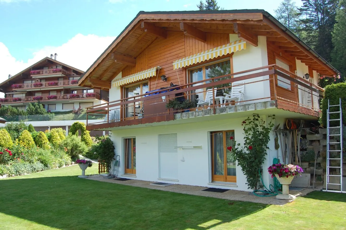 Chalet avec charme, 6,5 pièces à Crans – Vue incomparable et cadre alpin exceptionnel - Photo 5 sur 17