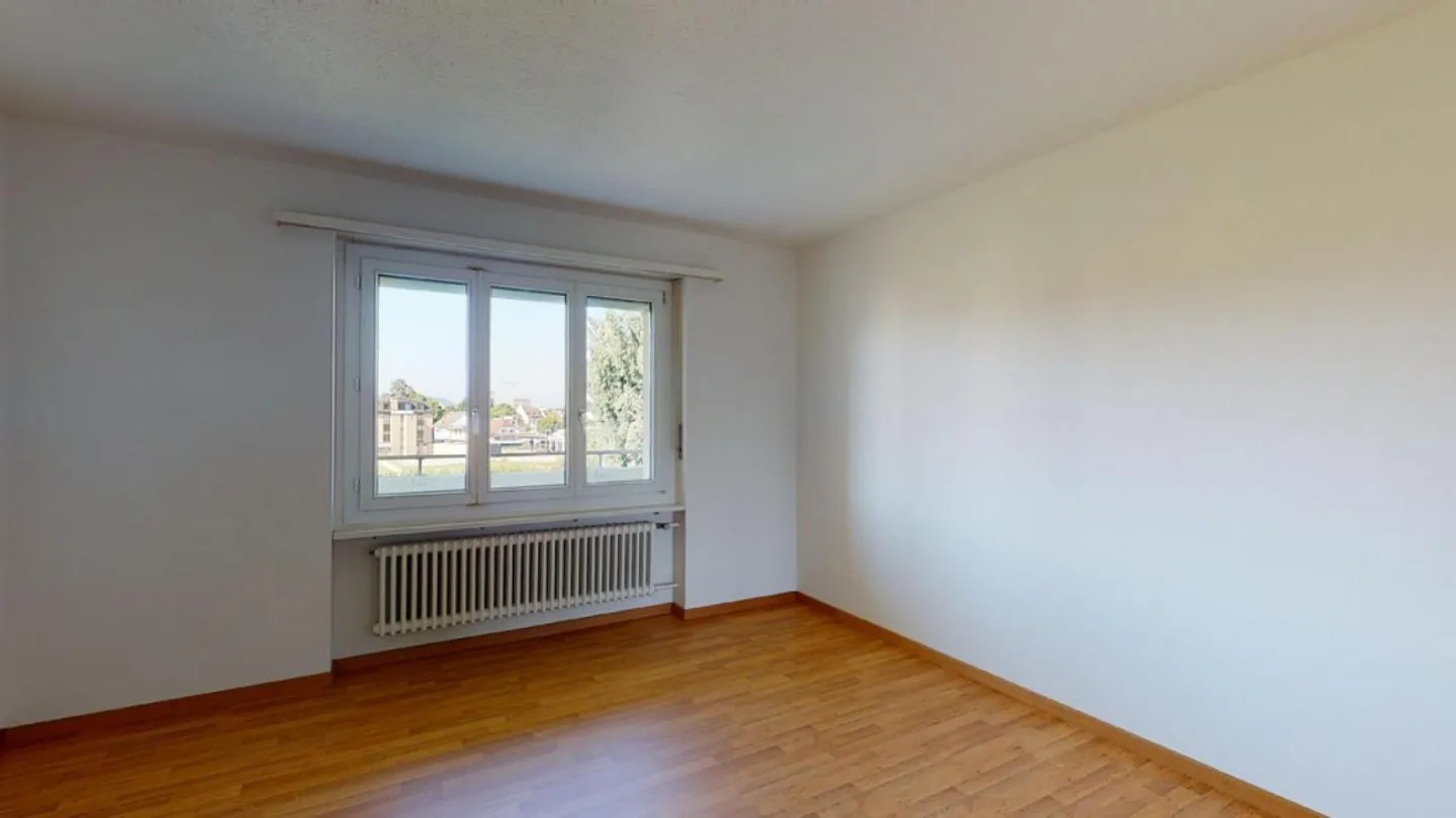 Vivere comodamente vicino al centro con balcone soleggiato - Foto 7 di 10