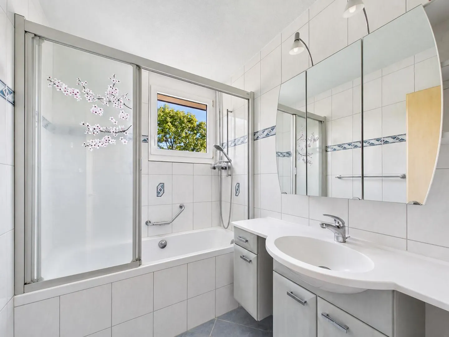 Charmante Wohnung in Adligenswil - Foto 7 von 9