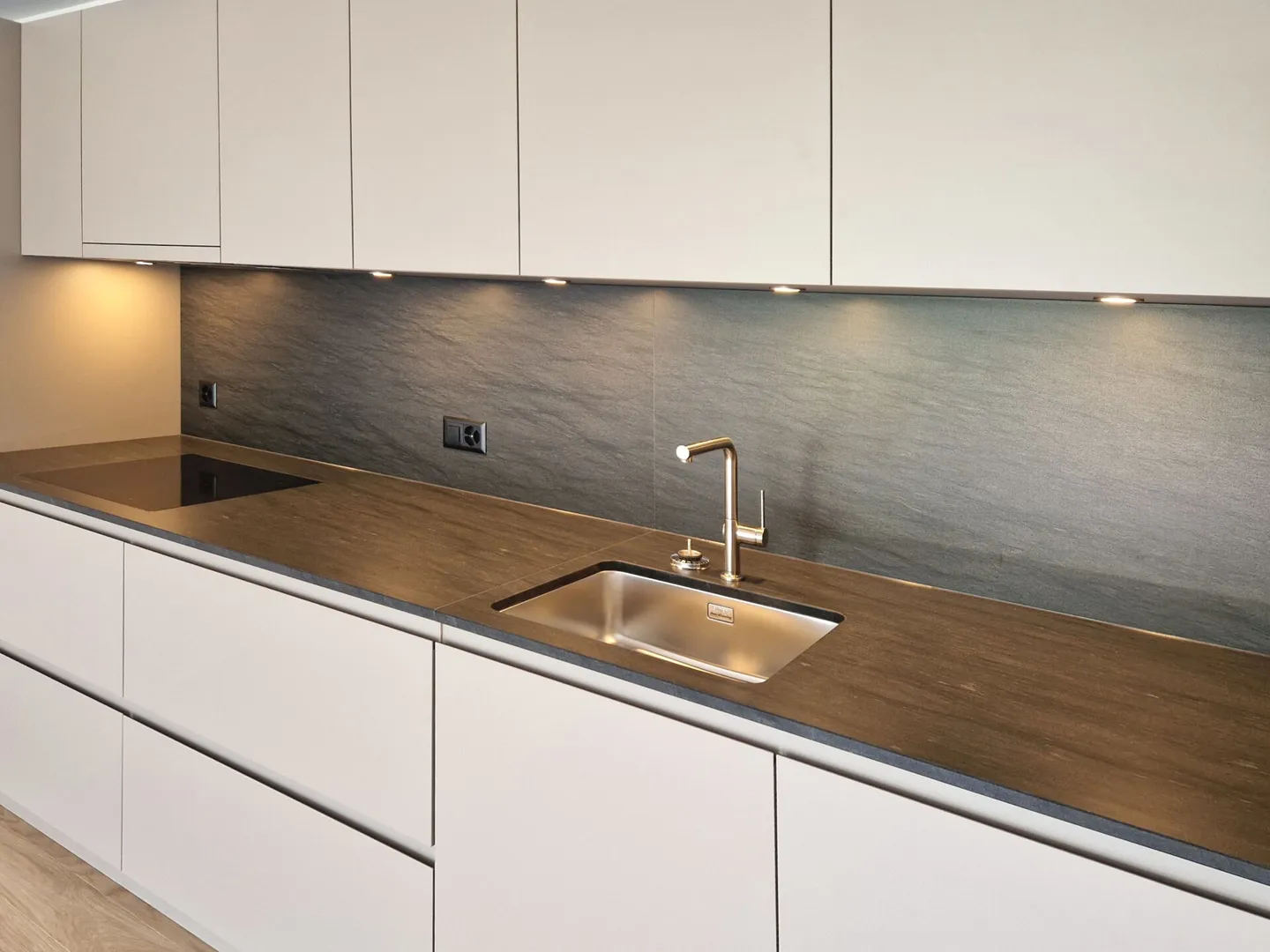 Vie urbaine, vie détendue : moderne appartement de 3,5 pièces au 1er étage - Photo 5 sur 11