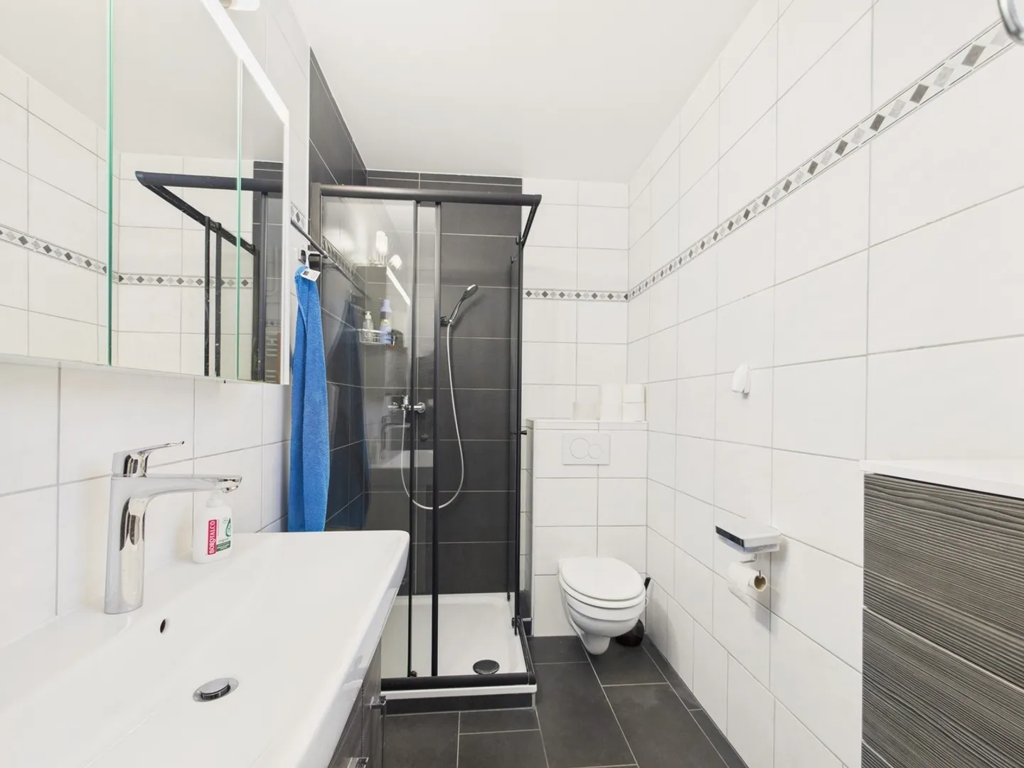 Renoviertes Familienhaus mit freiem Blick - Foto 11 von 13