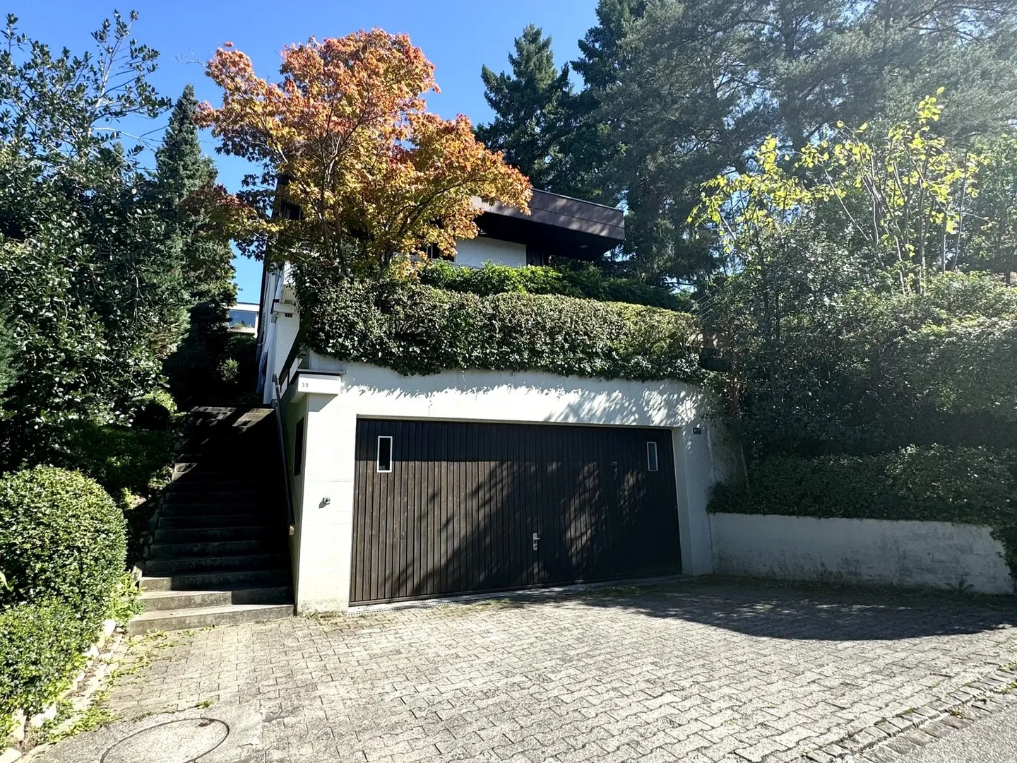 6.5-Room Single-Family House with Panoramic View and Garden Paradise - Photo 17 of 17