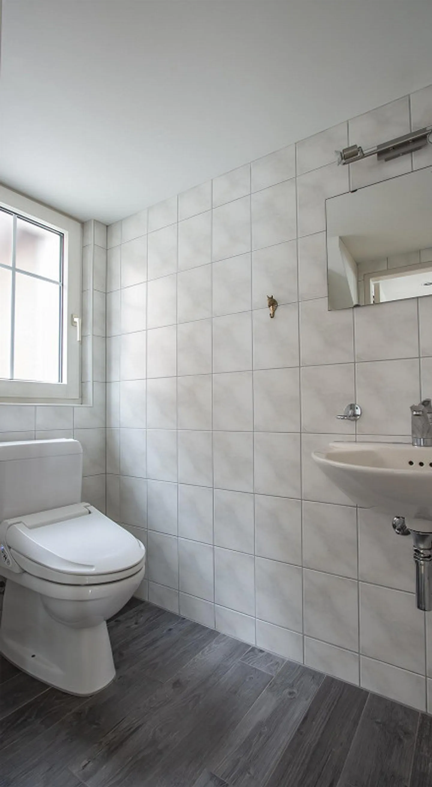 Charmantes Einfamilienhaus mit 6.5 Zimmer - Foto 7 von 13