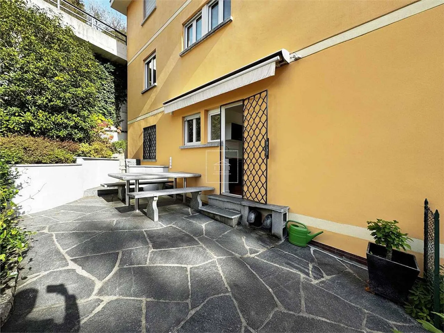 Splendido Duplex di 4.5 Locali con Vista Lago - Foto 7 di 13