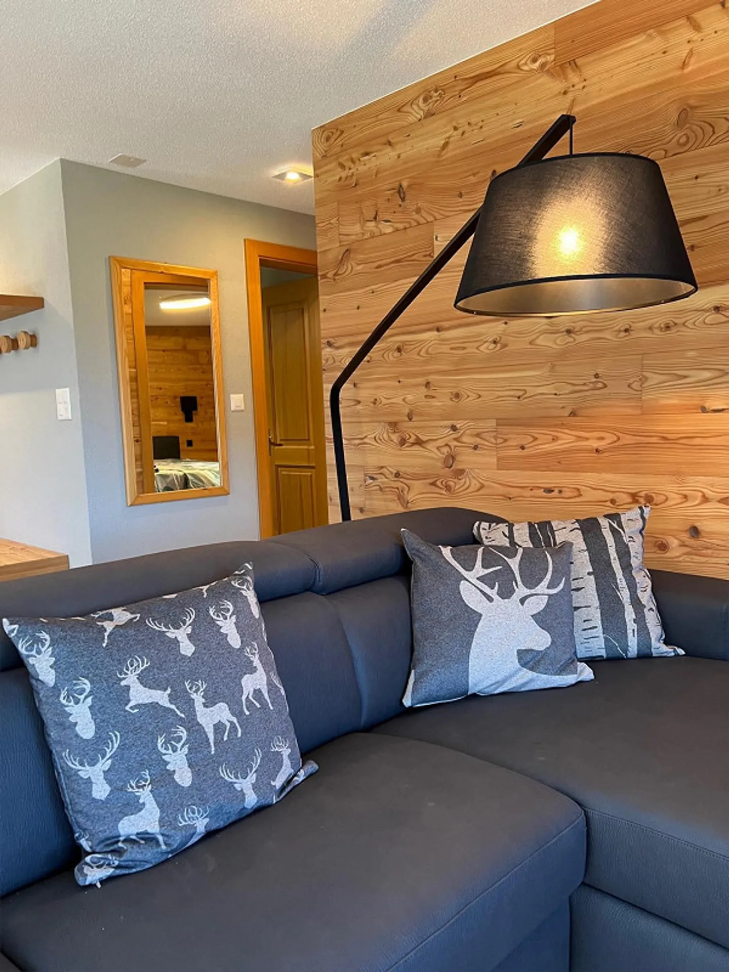 Bellissimo appartamento ristrutturato di 3,5 locali nel cuore del Goms - Foto 3 di 10