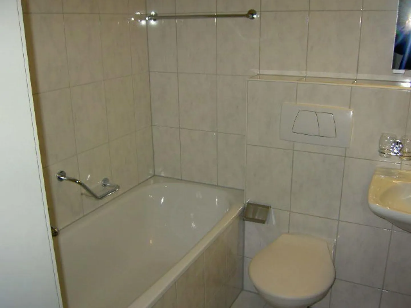 Beautiful 3.5 room apartment, quietly located - Photo 3 of 13