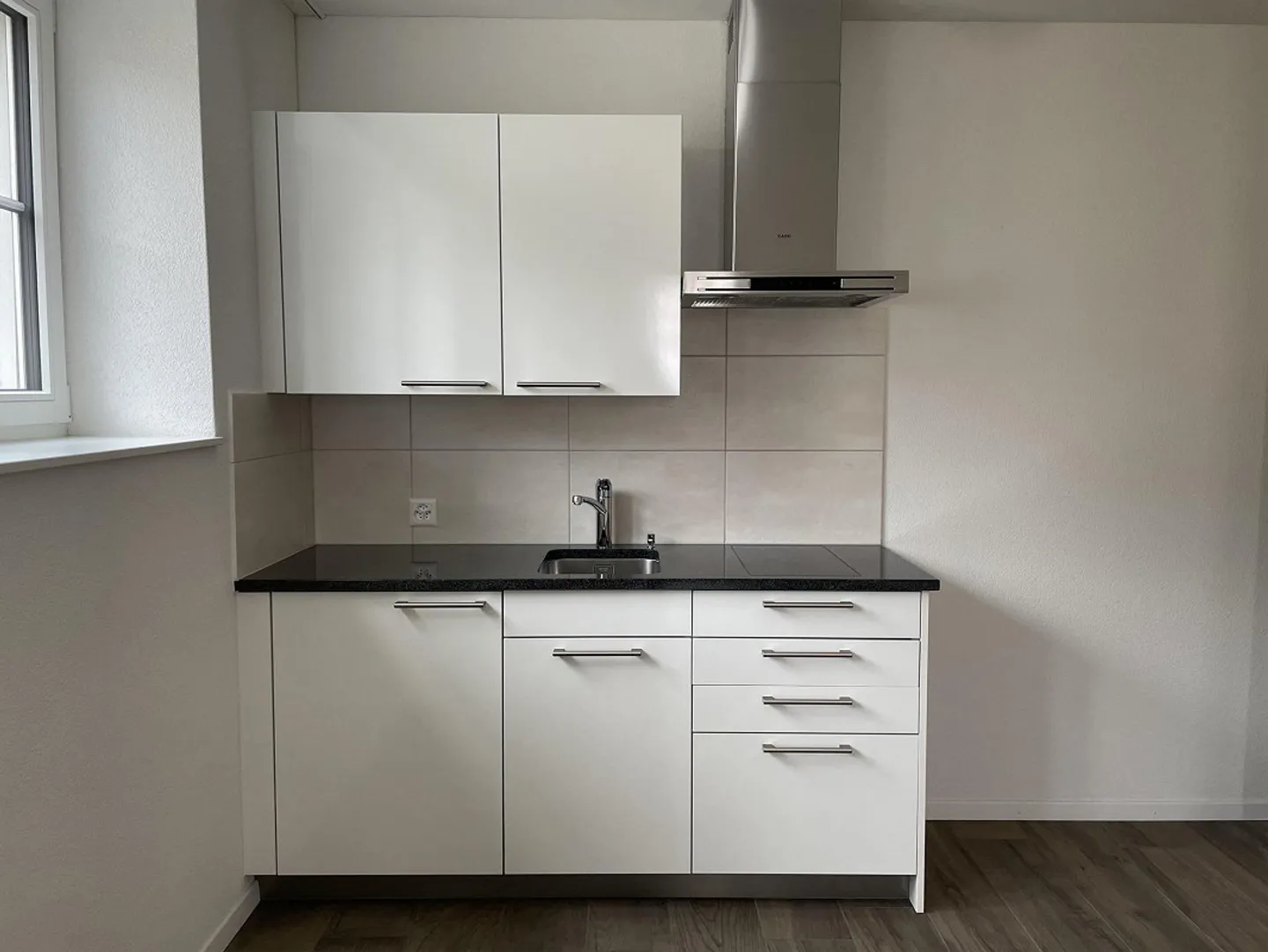Appartamento affascinante in una posizione urbana con buona connessione ai mezzi pubblici - Foto 3 di 4
