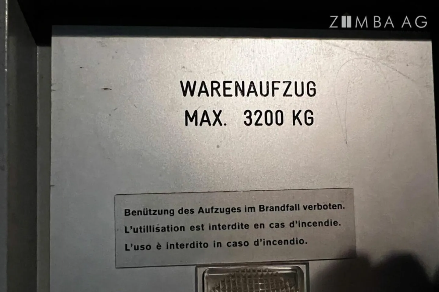 Hall de production/entrepôt avec bureau supplémentaire - Photo 4 sur 8