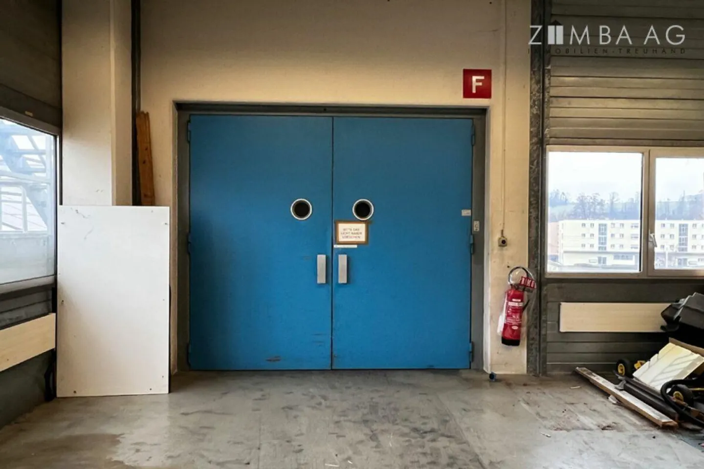 Hall de production/entrepôt avec bureau supplémentaire - Photo 5 sur 8