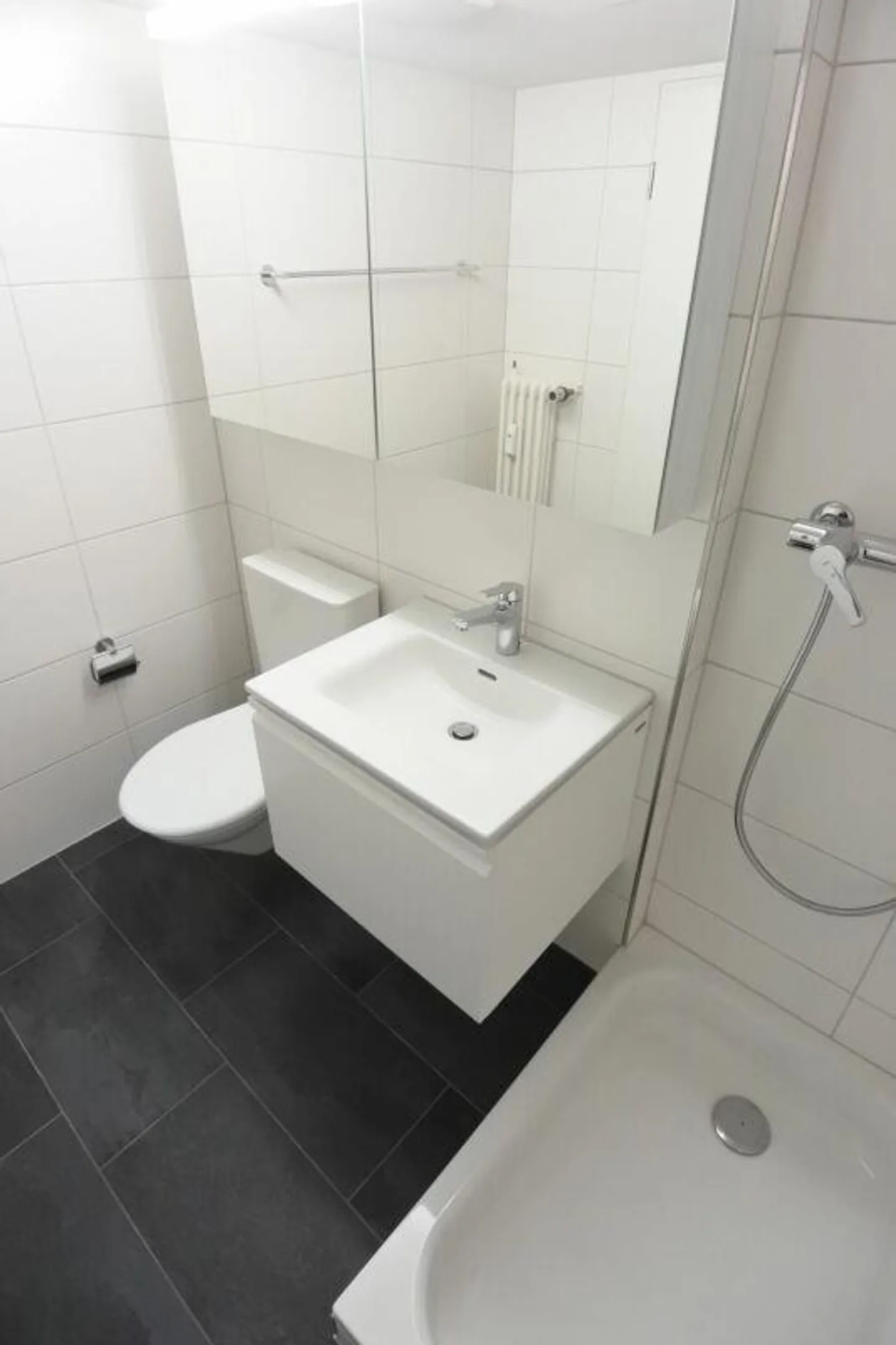 Spazio Commerciale Silenzioso / Ufficio / Studio / Pratica - Foto 4 di 7