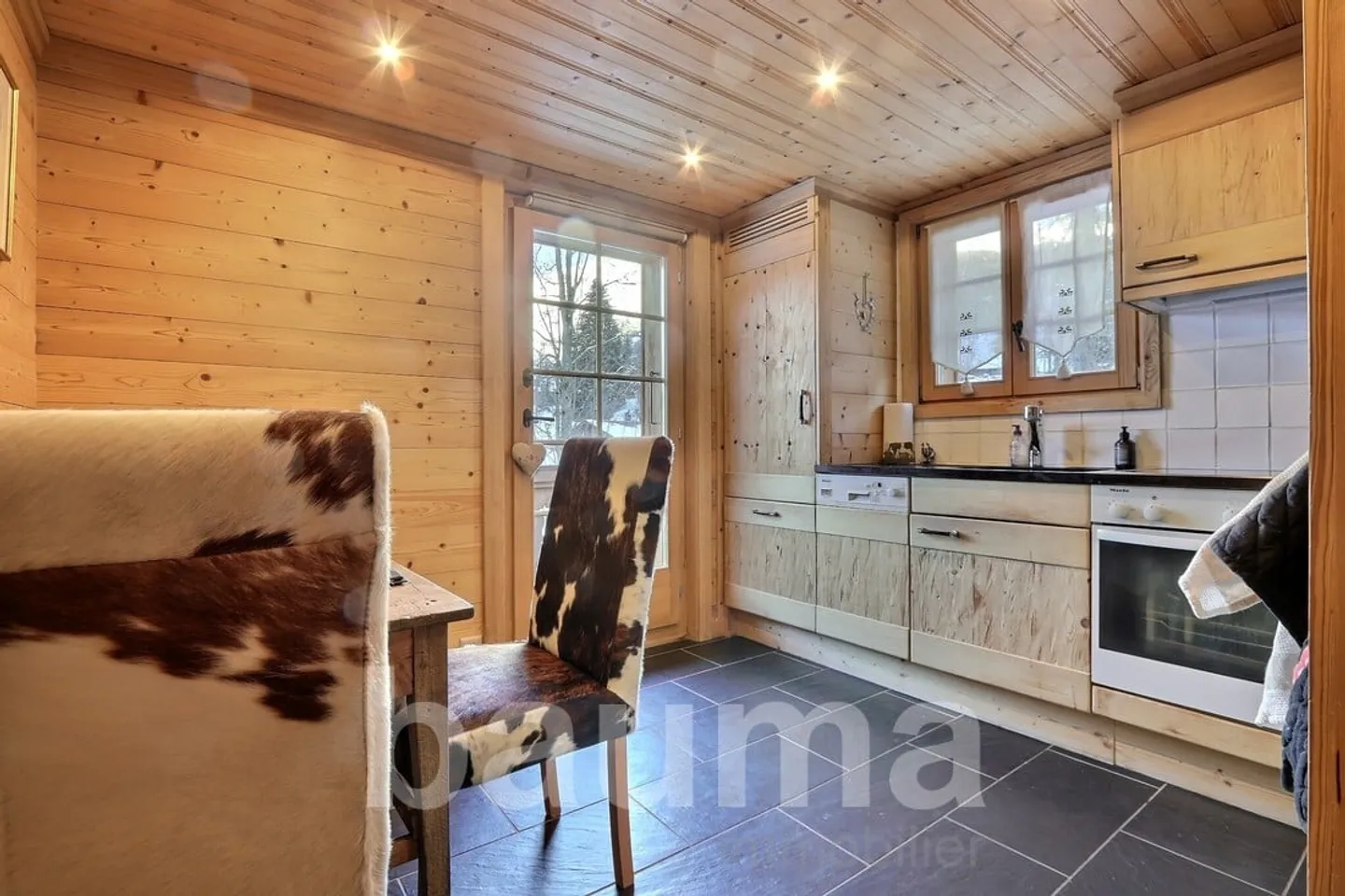 Weekly Rental - Photo 5 of 13