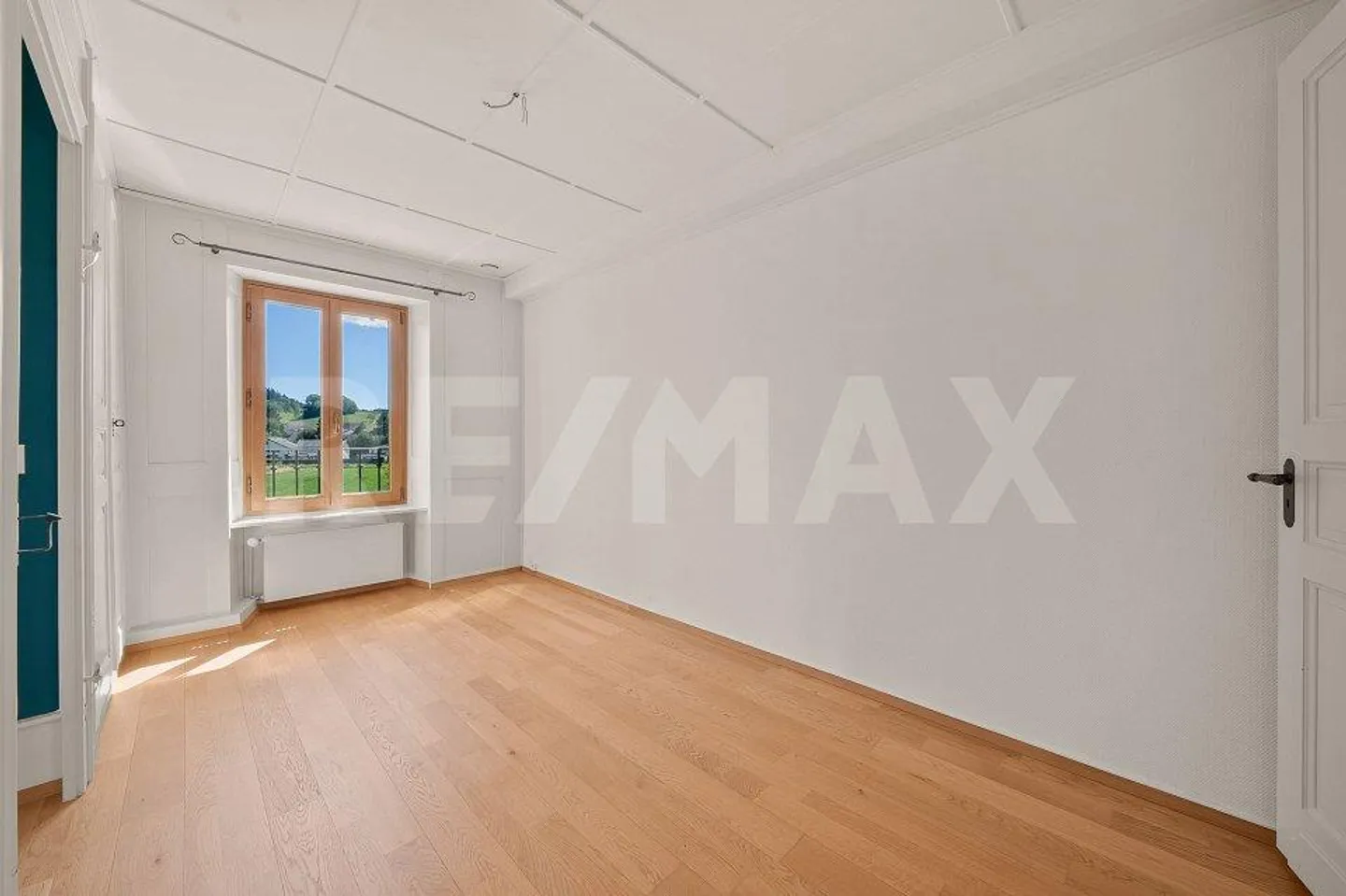 Ein charmantes Duplex: 7,5 Zimmer mit privatem Garten - Foto 6 von 13