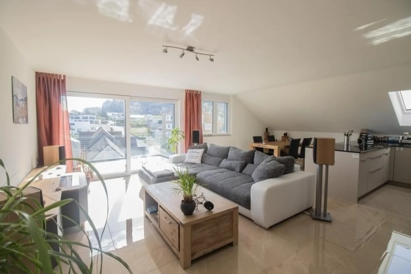 Appartamento moderno di 3,5 stanze con ascensore e locali di servizio, Hunzenschwil - Foto 6 di 9