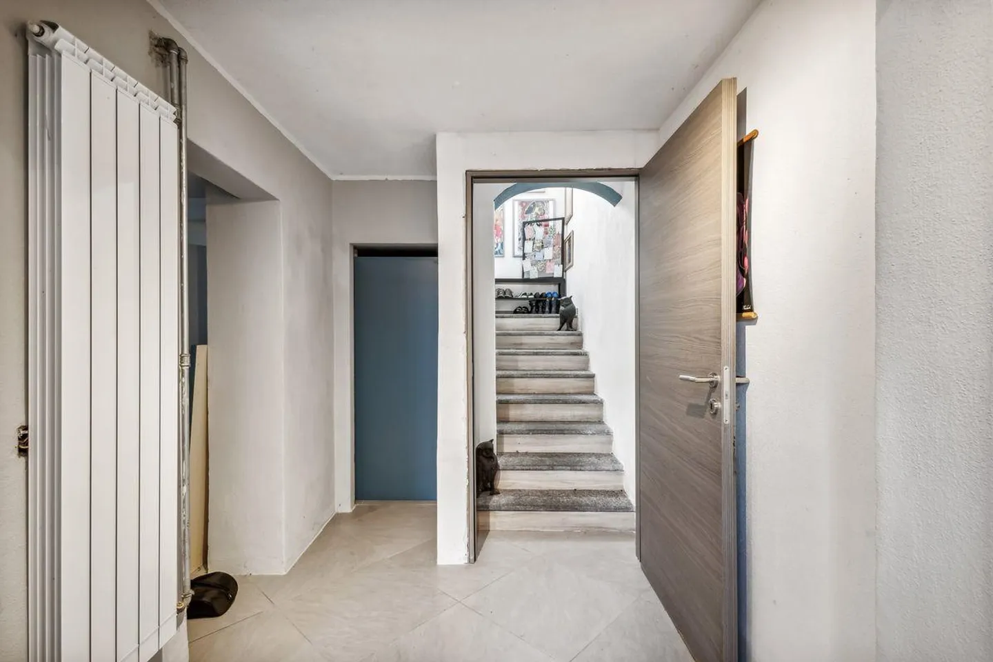 Charmantes Haus in Arbedo: Eine Zweitwohnung unter ... - Foto 2 von 10